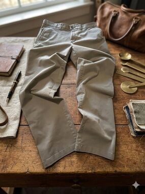 Haggar Men's Light Tan Chino Pants